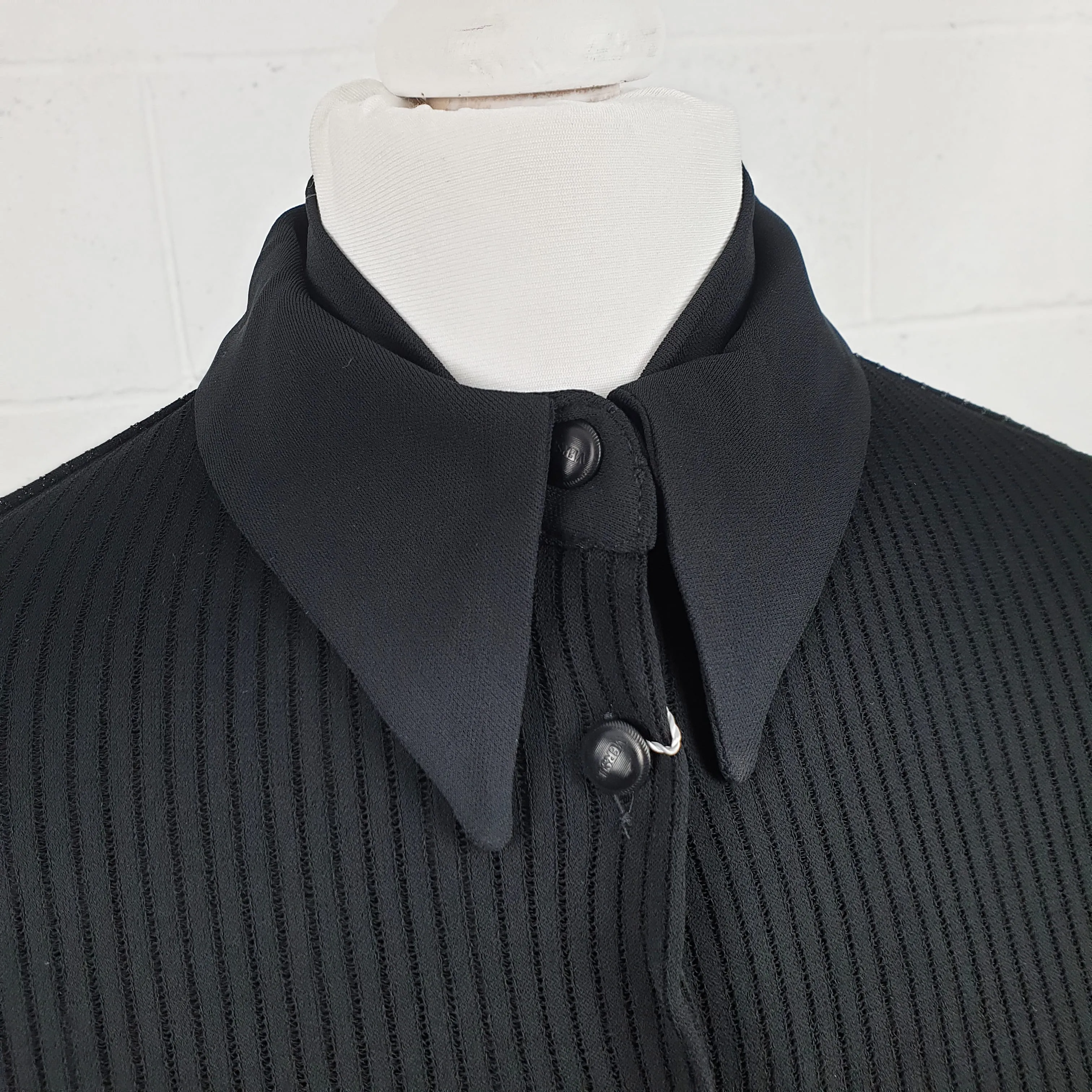 Camicia nera Versus con lupetto