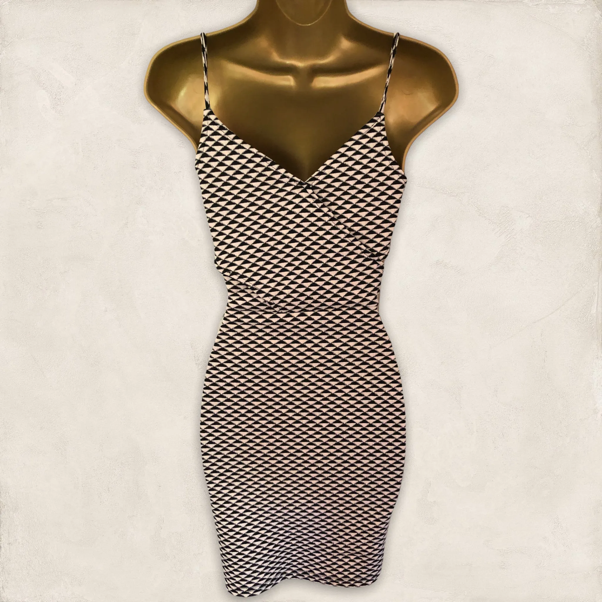 H&M Geometric Bodycon Cut-Out V-Neck Dress Size XS UK 6 US 2 EU 34