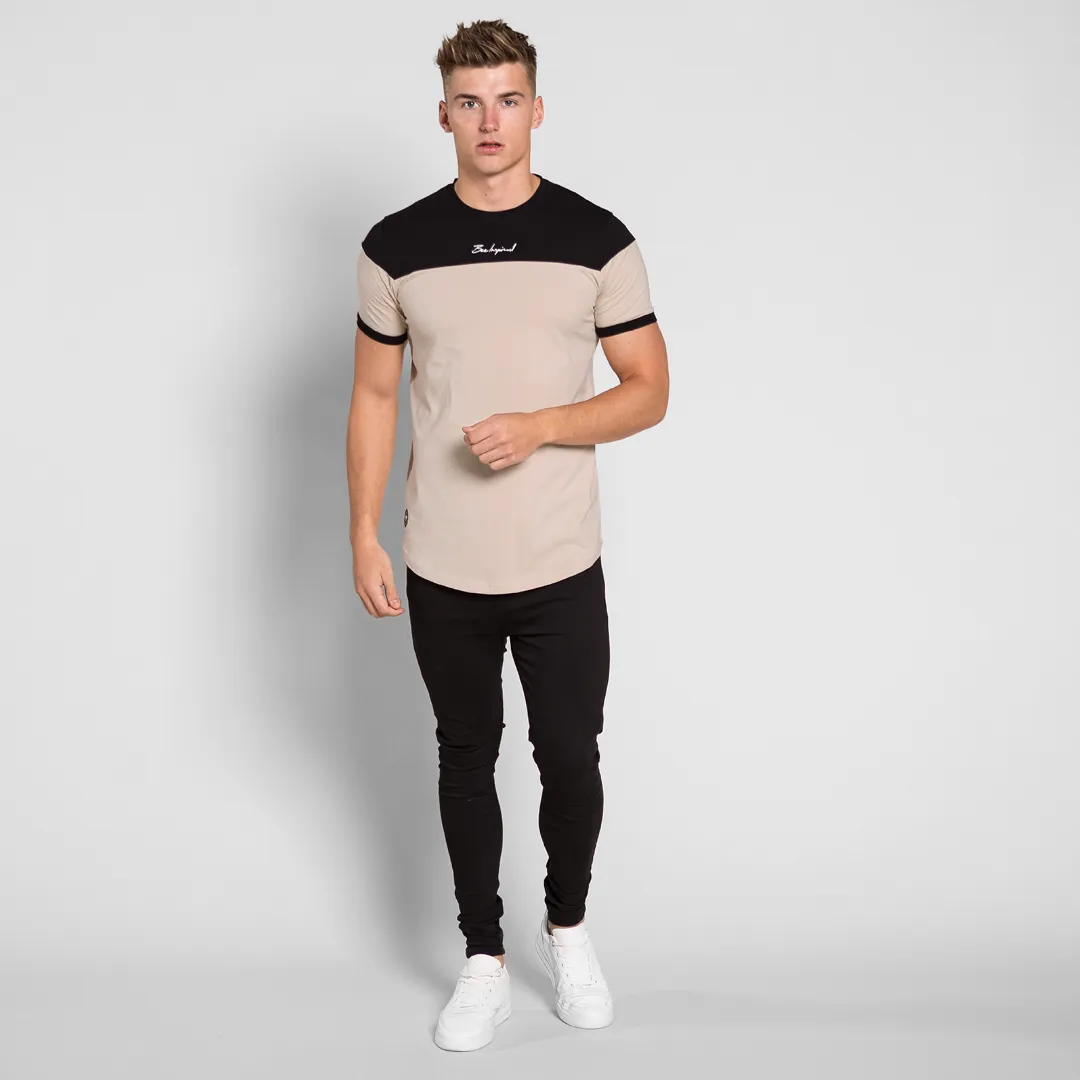 Klass Tee - Sand/Black