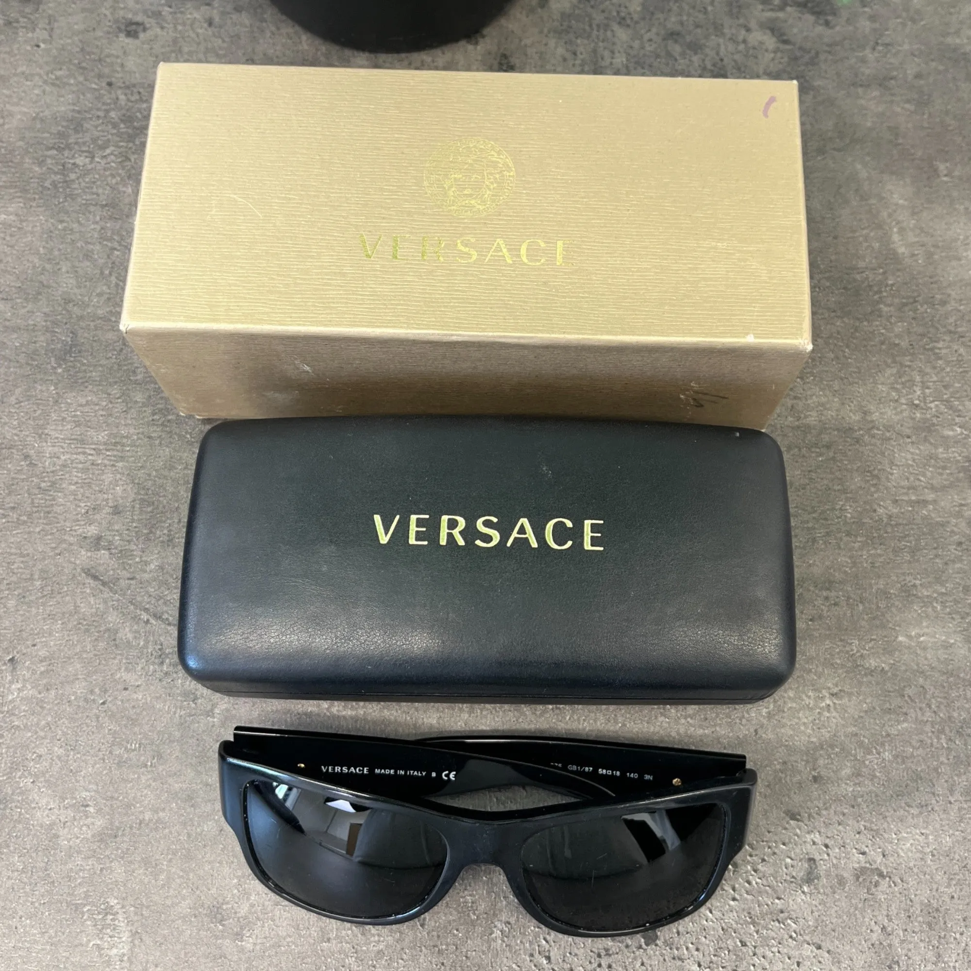 Men's Medusa Logo Sunglasses Black