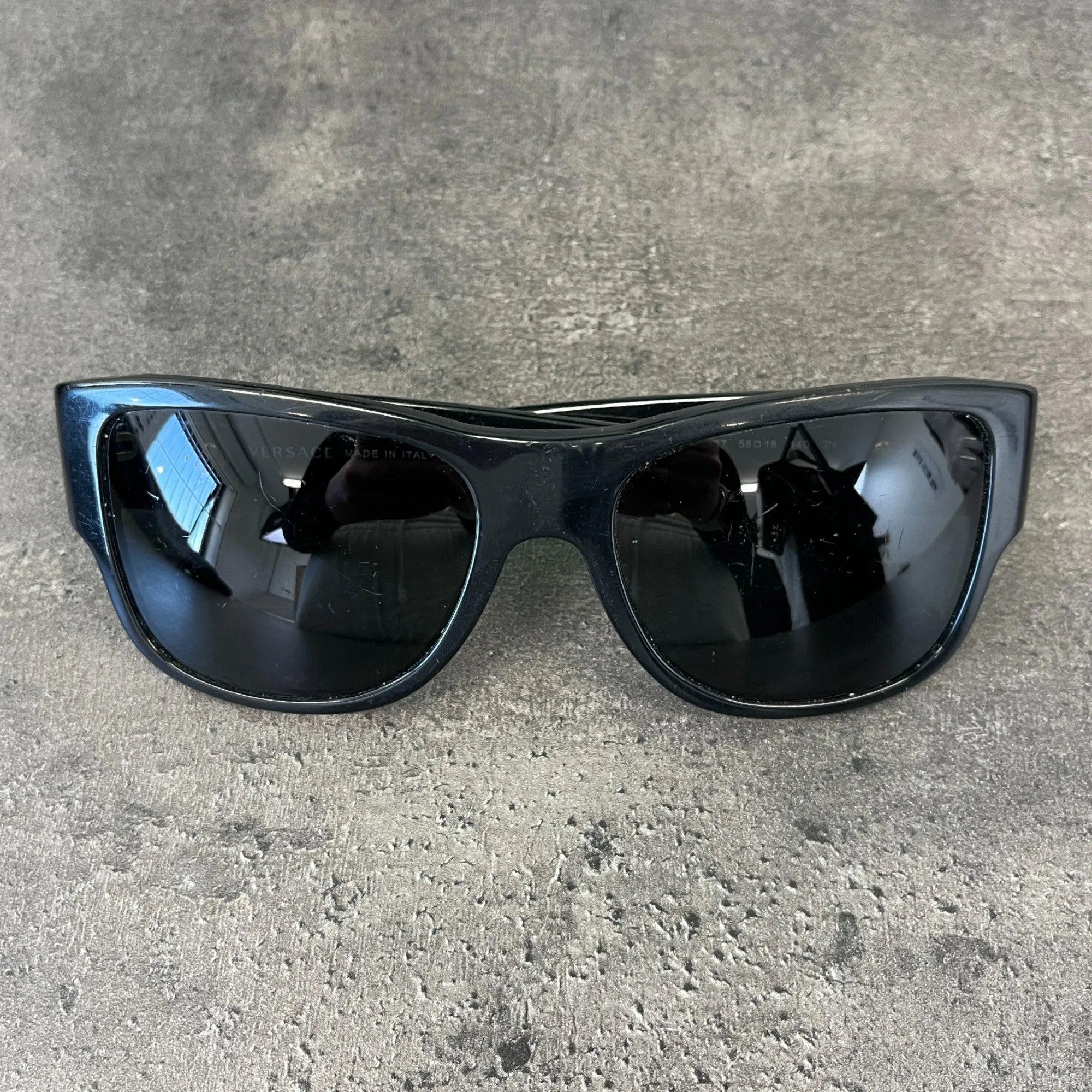 Men's Medusa Logo Sunglasses Black