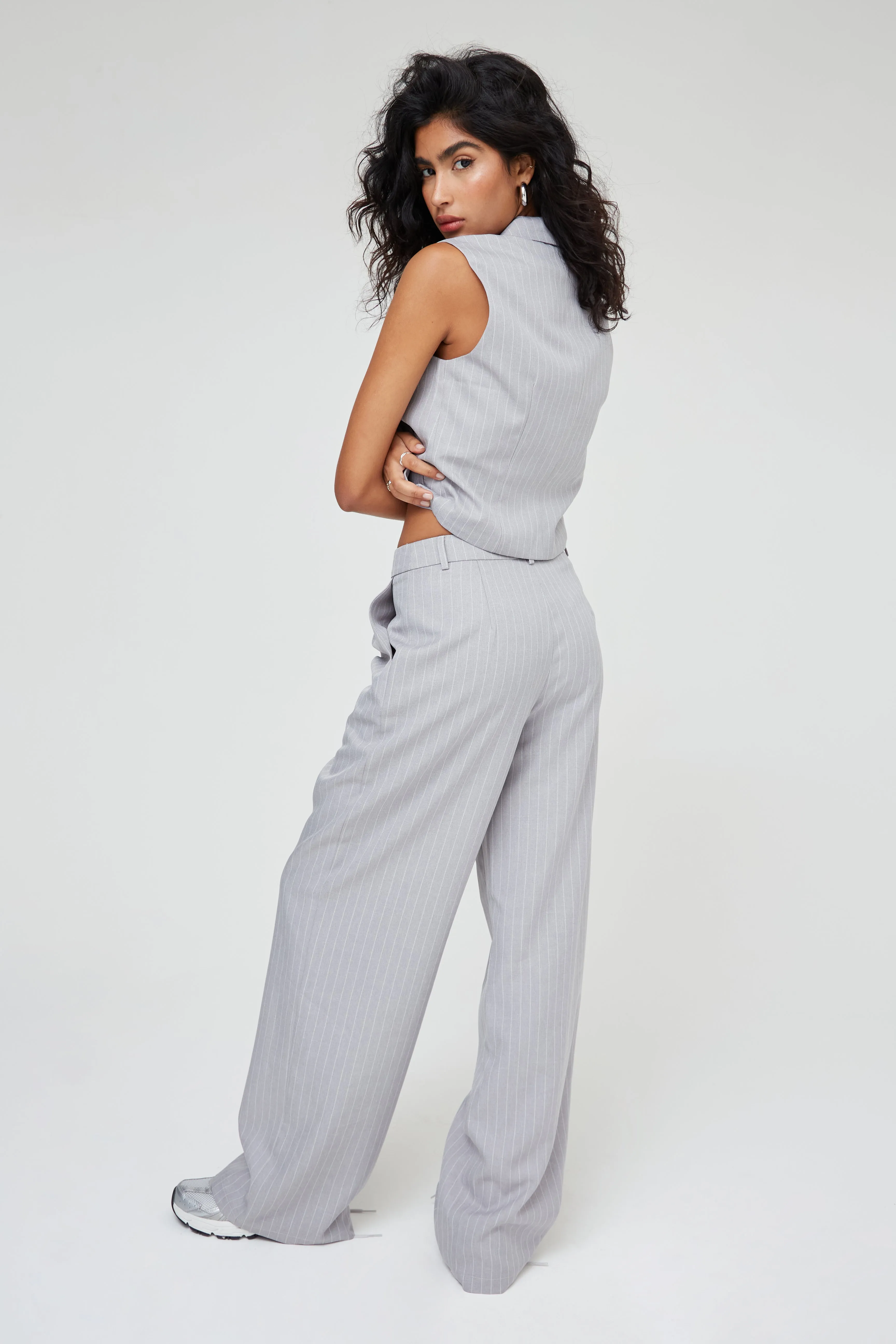 PINSTRIPED TAILORED TROUSERS IN GREY