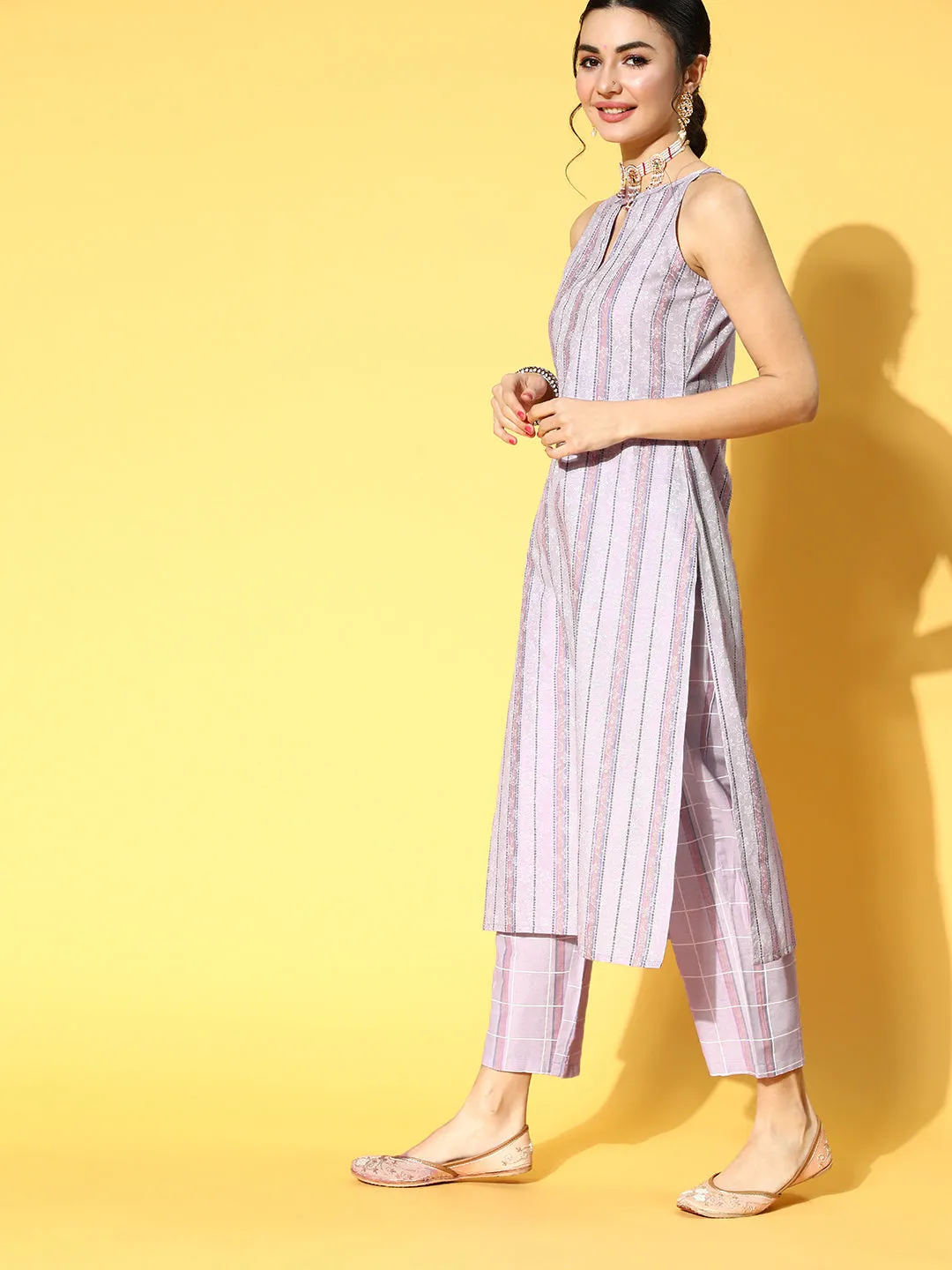 Women Pink Printed Kurta With Trousers